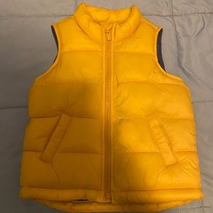 Yellow vest